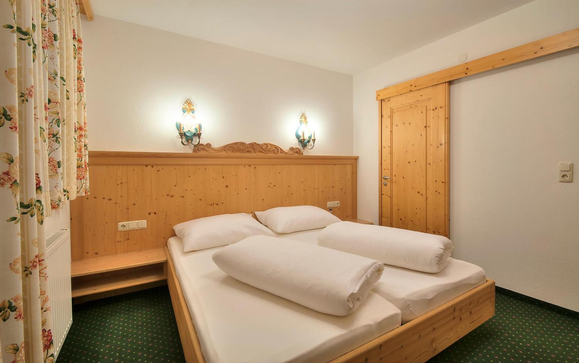 Apart Ehart Sankt Anton am Arlberg Exterior photo